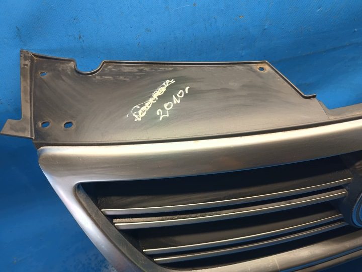 РЕШЕТКА РАДИАТОРА РЕШЕТКА РАДИАТОРА VW PASSAT B6 R-LINE PDC 05-10r., фото 2