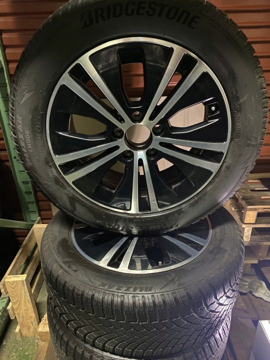 Литые диски 5x112 ET40 шины Bridgestone 225/55/R17 Mercedes Audi Skoda, фото 1