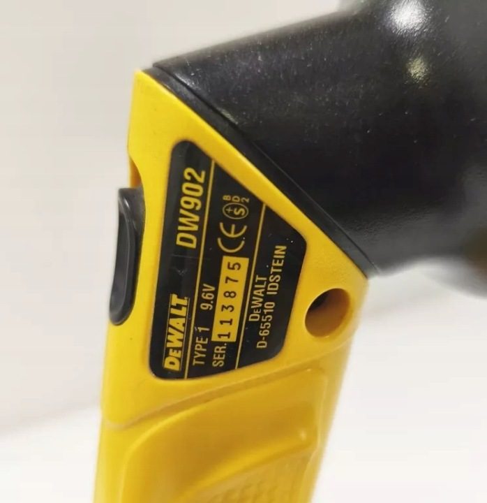 Фонарик аккумуляторный DeWalt DCL040 18V (без аккумулятора и зарядного устройства), фото 6