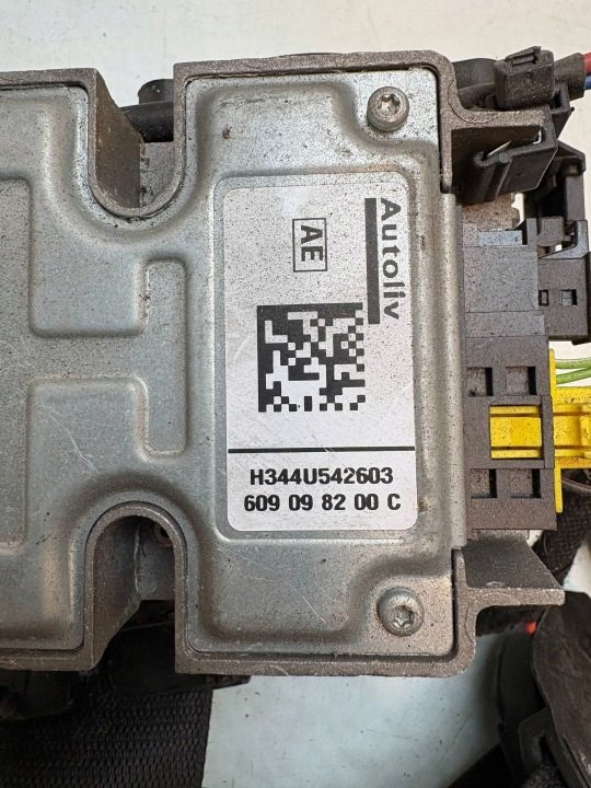 Mercedes W211 ремень безопасности левый передний 609098200C, фото 5
