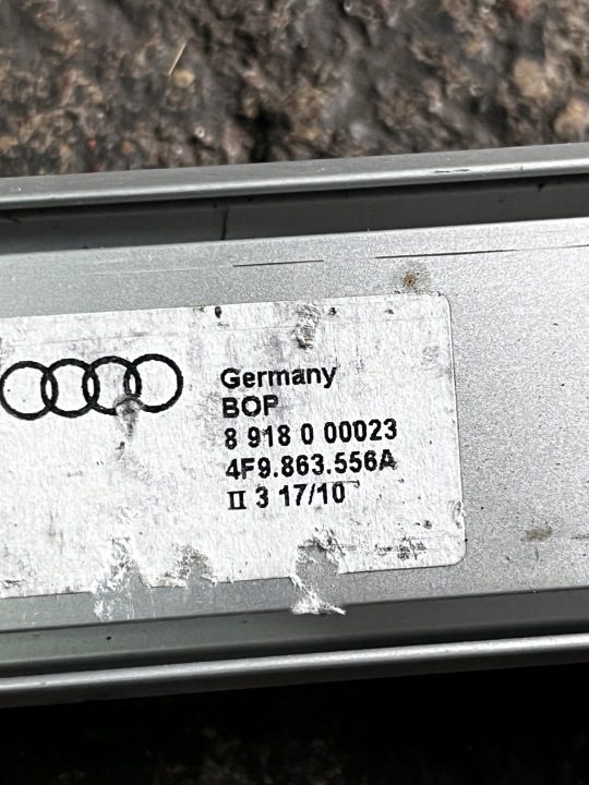 3 AUDI A6 C6 НАПРАВЛЯЮЩАЯ БАГАЖНИКА МОЛДИНГА КРЕПЕЖНАЯ 4F9863556A 4F9863555A, фото 4