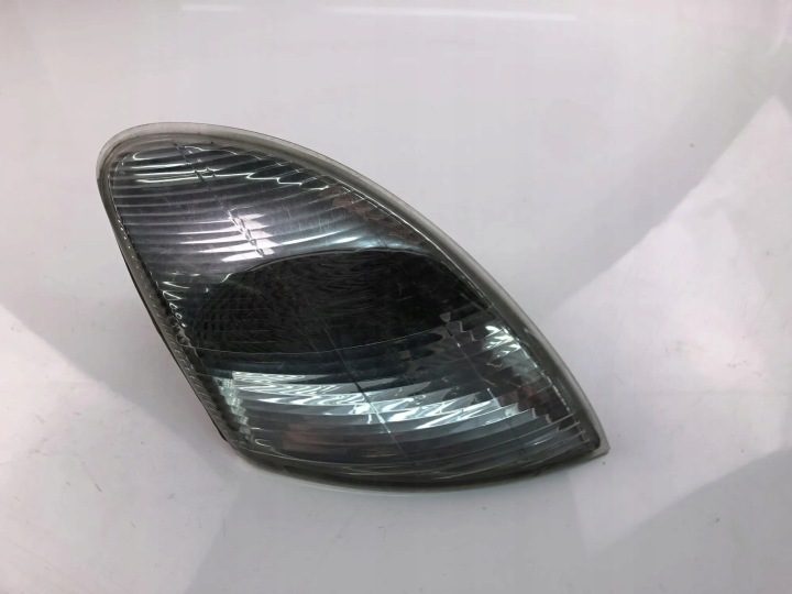ЛЕВЫЙ ПОВТОРИТЕЛЬ ПОВОРОТА В КРЫЛО RENAULT MEGANE I (BA0/1_) 7700831466 17917518, фото 1