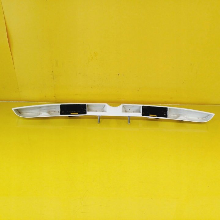 Накладка крышки багажника Audi A4 S4 B5 8D 8D5827576B NR64, фото 1