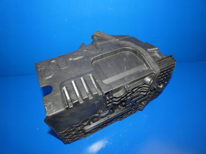 Площадка аккумулятора Volvo OE 31299867, фото 2