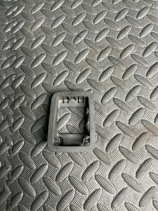 ДРУГИЕ ЗАПЧАСТИ ВНУТРЕННИЕ AUDI A6 (4G2, C7, 4GC) 8T0887301 14440310 3.0L 220 кВт, фото 1