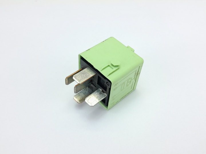 РЕЛЕ SIEMENS BMW E39 E46 E38 E53 Z3 E60 E61 E63 61368373700 8373700, фото 2