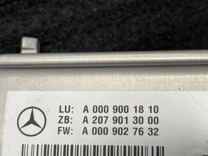 Камера стекла передняя Mercedes GLE 350 CDI W166 2017 год, фото 2