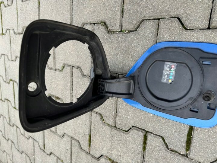 BMW 3 F30 F31 7368306 лючок основание гнезда зарядки Giełda Poznań, фото 4