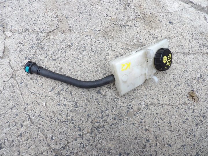 Ford OE AV61-2K478-BB бачок тормозной жидкости, фото 2