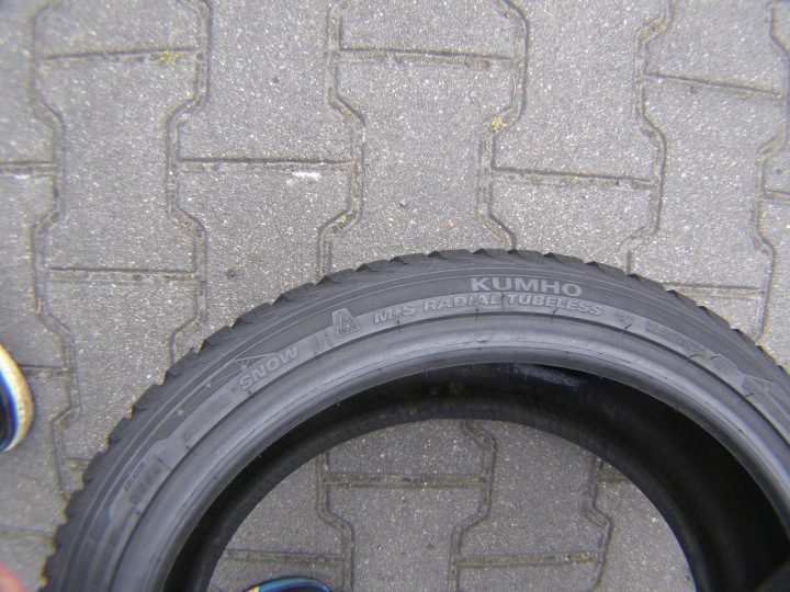 Шина всесезонная Kumho Solus 4S HA32 225/40R18 92 Y сцепление на снегу (3PMSF), усилитель (XL), фото 3
