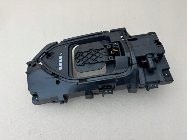 Hyundai Kona II 2 EV N-Line 22 г.- лючок разъем зарядки 863CC-HF702, фото 5