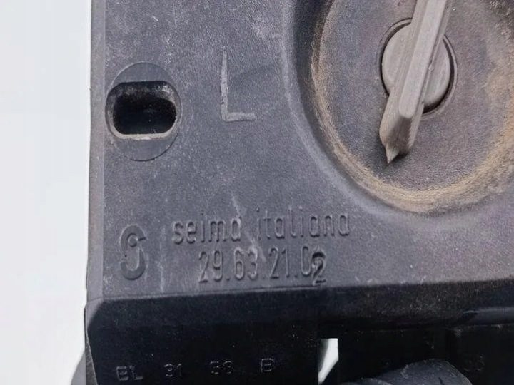 Контакты заднего фонаря AUDI 80 AVANT (8C, B4) 29632102 1.9L дизель 66 кВт 1994, фото 3