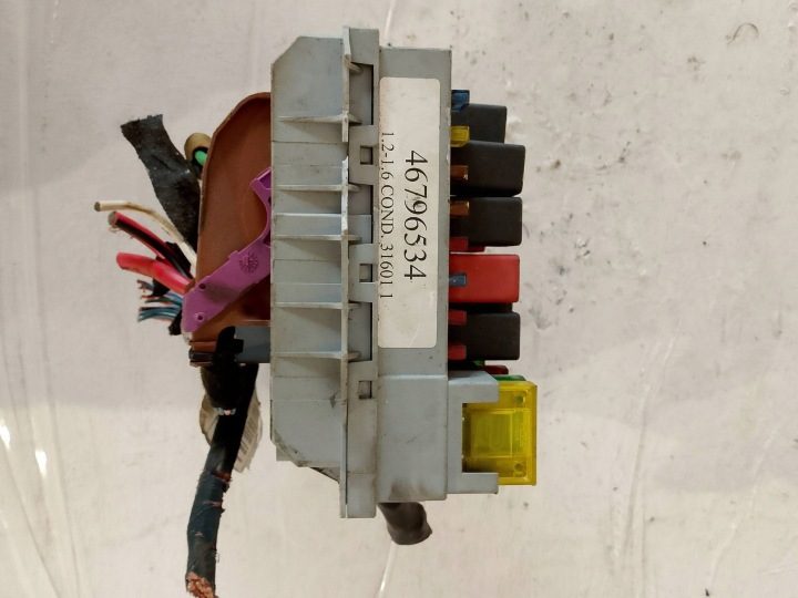 БЛОК ПРЕДОХРАНИТЕЛЕЙ BSI FIAT STILO 46796534, фото 4