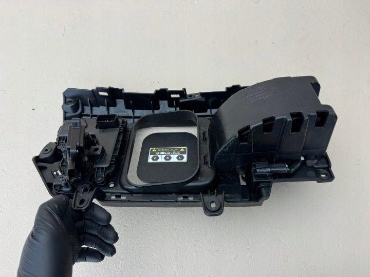 Hyundai Kona II 2 EV N-Line 22 г.- лючок разъем зарядки 863CC-HF702, фото 10