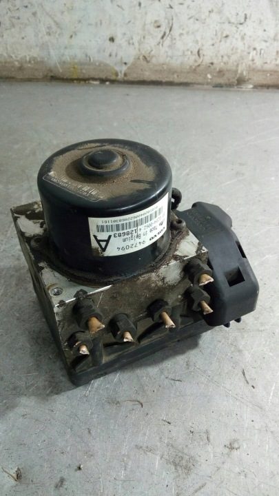 Насос ABS Volvo V70 I 9472095, фото 2
