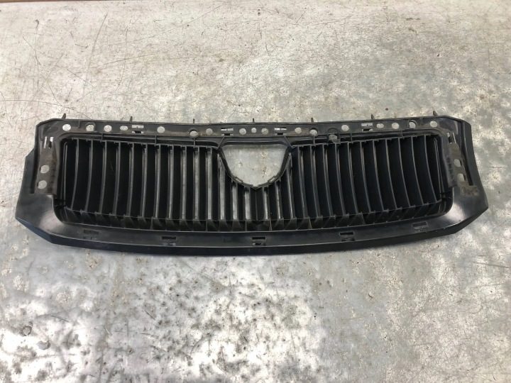 РЕШЕТКА РАДИАТОРА SKODA FABIA I 6Y0853668B, фото 4