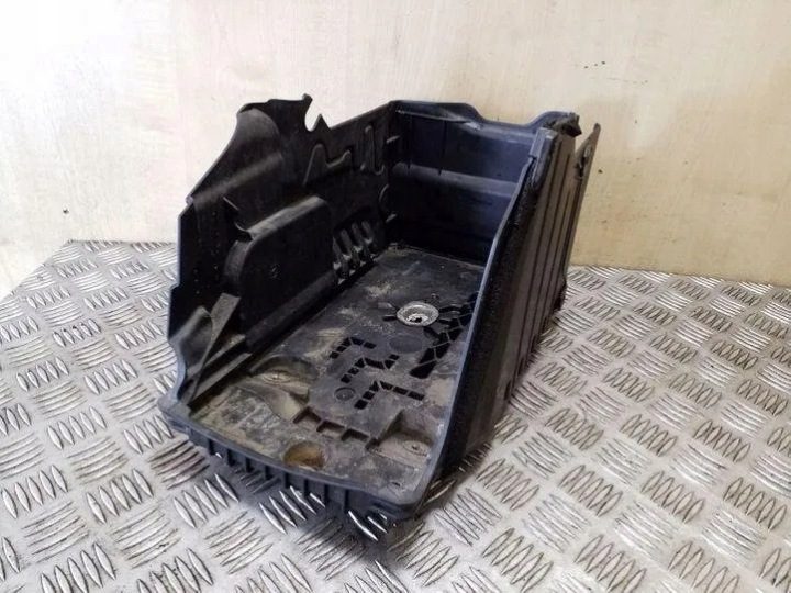 Крышка аккумулятора Volvo S80 II 2.4D D5 185 л.с., фото 3