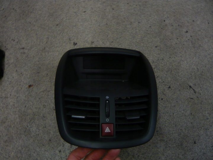 Решетки обдува Дисплей Peugeot 207 9664483980, фото 1