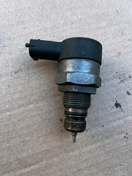 36 BMW ДАТЧИК КЛАПАН ДАВЛЕНИЯ ТОПЛИВА 0281002712, фото 1