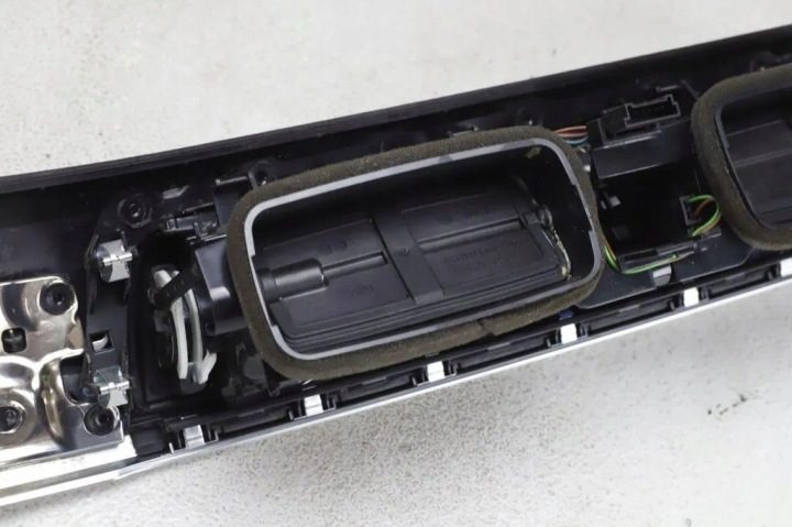 Воздухозаборник консоли BMW 3 (F30, F80) 9710260 2.0L бензин 2015, фото 8