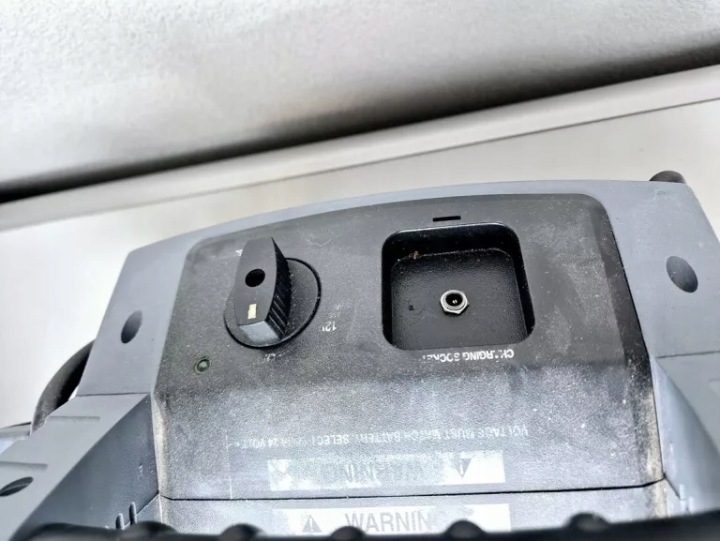 Устройство пусковое APA 16524 prąd при 12 В 1500 А 36 А·ч, фото 6