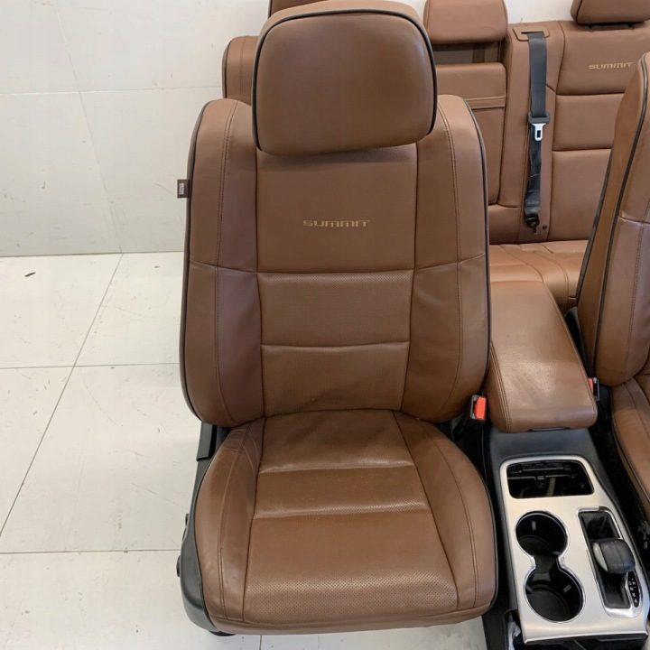 Сиденье обшивки кожа коричневая JEEP GRAND CHEROKEE WK2 РЕСТАЙЛИНГ SUMMIT 18 г., фото 6