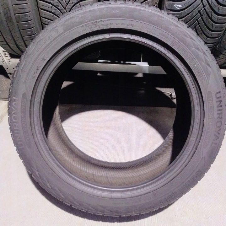 Шина всесезонная Uniroyal AllSeasonExpert 2 245/45R18 100Y, фото 2