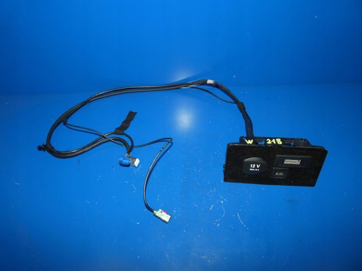 MERCEDES CLS W218 РАЗЪЕМ USB AUX 12V, фото 1