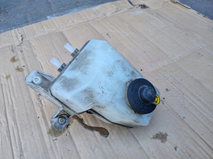 БАЧОК ТОРМОЗНОЙ ЖИДКОСТИ TOYOTA PRIUS II 132311-40120 ITA PRIUS II, фото 1