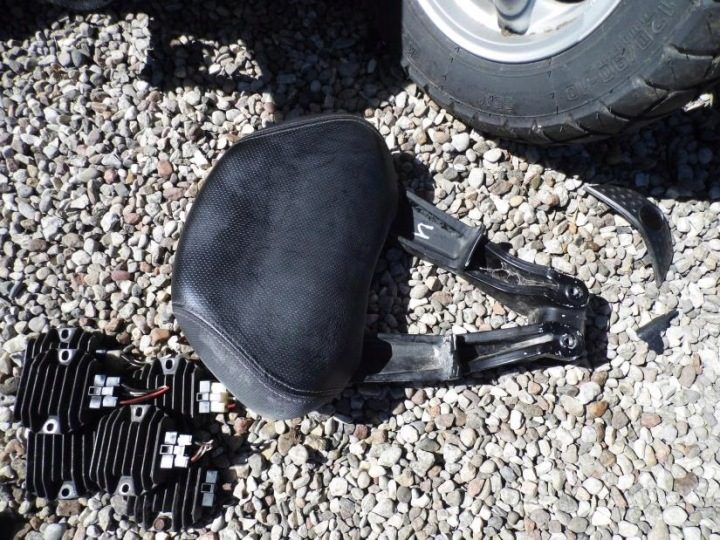 YAMAHA X-MAX 125 09-13 СПИНКА ПАССАЖИРА ЗАДНЯЯ ОРИГ., фото 1