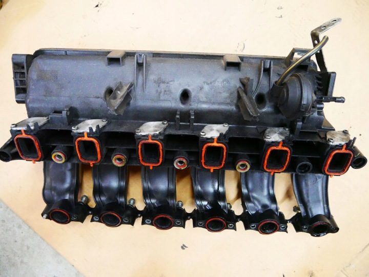 BMW E53 E60 E61 E63 E64 E70 E71 E83 E90 E91 E92 M57 ВПУСКНОЙ КОЛЛЕКТОР 7790701, фото 5