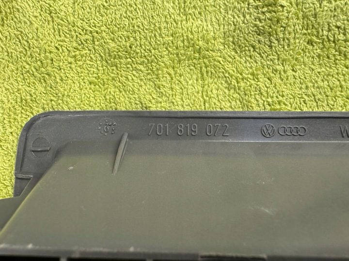 РЕШЕТКИ ОБДУВА В ПАНЕЛЬ ROZDZIELCZĄ VW T4 TRANSPORTER 701819072 701819071, фото 3