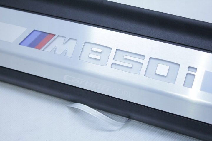 НАКЛАДКА ПОРОГА ДЕКОРАТИВНАЯ ПРАВАЯ С ПОДСВЕТКОЙ M-ПАКЕТ BMW G14 G15 M850i, фото 2