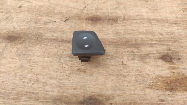 Переключатель блок кнопок стеклоподъемников левый передний Fiat Panda II 735360836 NR345, фото 1