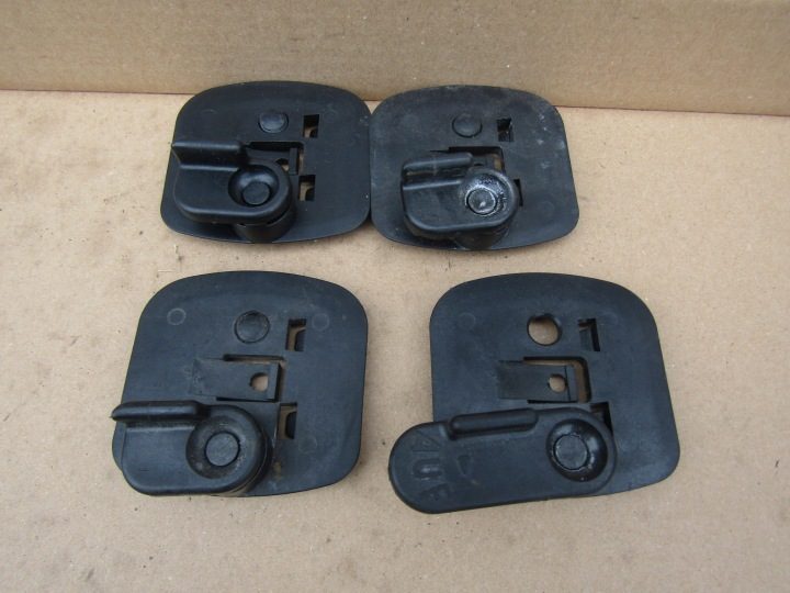 1 Mercedes W210 CLK W208 W202 знак аварийной остановки кронштейн крючок крепление, фото 2