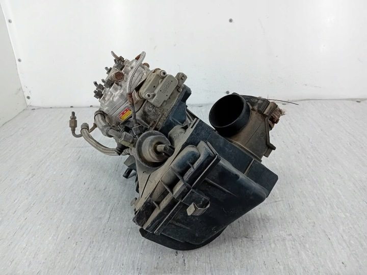 Топливная рампа Audi 90 B3 034133353N 048133837 0438121073 2.0, фото 4