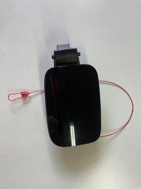 Лючок защита горловины бензобака привод LZ9Y Audi Q3 I 8U 4L0862153D, фото 1