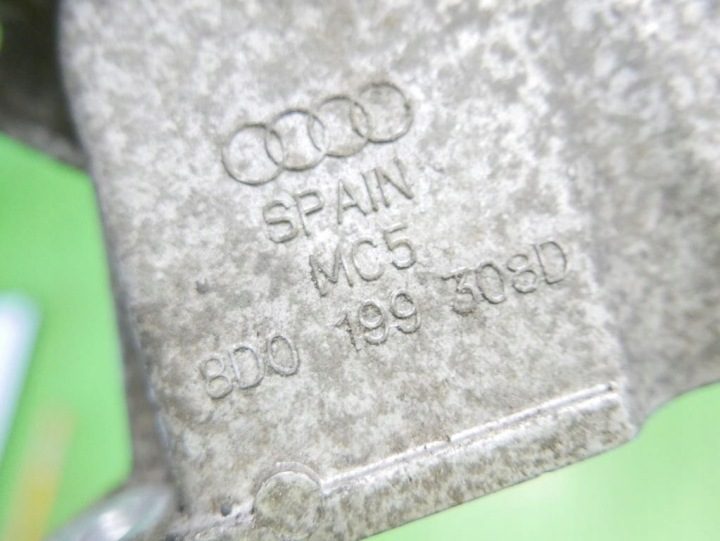 Правый кронштейн двигателя AUDI A6 (4B2, C5) 8D0199308D 2.39L бензин 121 кВт 1998, фото 6