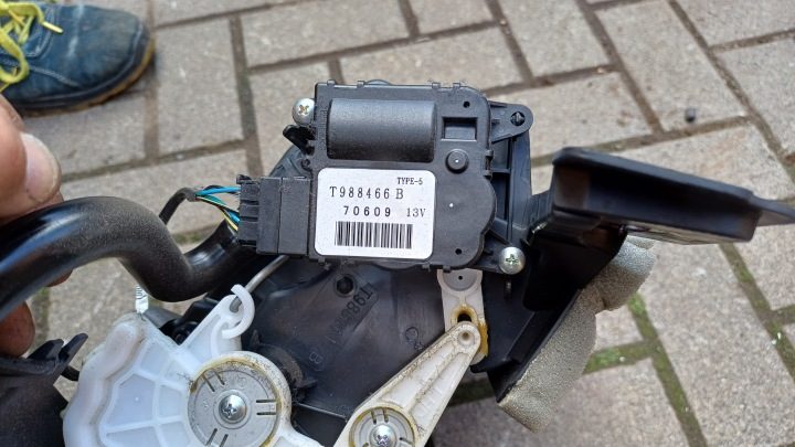 FIAT 124 SPIDER ОТОПИТЕЛЬ В СБОРЕ ЕВРОПА NA4L-61130A, фото 12