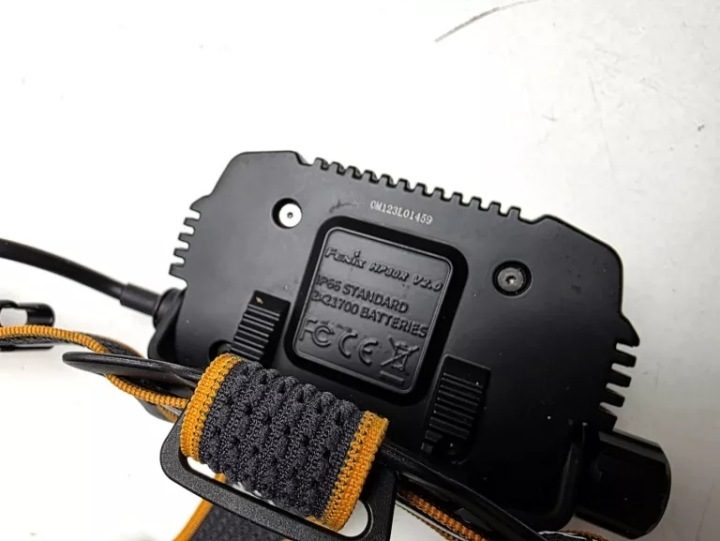 Налобный фонарь Fenix HP30R V2.0 черный, фото 3
