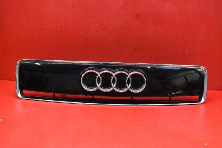 РЕШЕТКА РАДИАТОРА ЧЕРНАЯ ХРОМ 8Z0853631 AUDI A2 8Z 99-05, фото 1