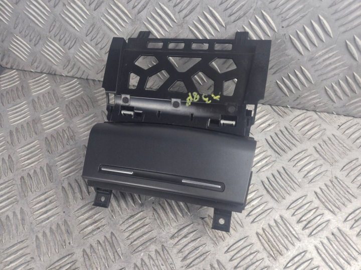 Пепельница AUDI A5 (F53) 8R0857951 2.97L дизель 2009, фото 2