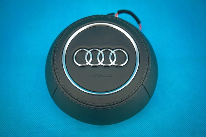 Подушка безопасности водителя Audi TT RS 8S 8S0880201BB, фото 1