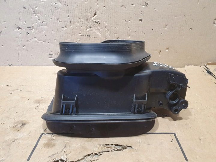 Лючок горловины бензобака Ford Focus MK4 NJ, фото 5