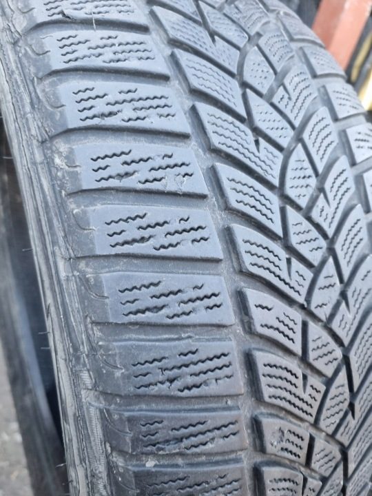 225 / 55R17 Goodyear Ultra Grip Performance, фото 3