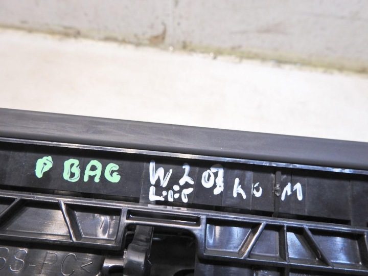 КРОНШТЕЙН ШТОРКИ ПРАВЫЙ ЗАДНИЙ MERCEDES W203 УНИВЕРСАЛ РЕСТАЙЛИНГ 2036908825, фото 2
