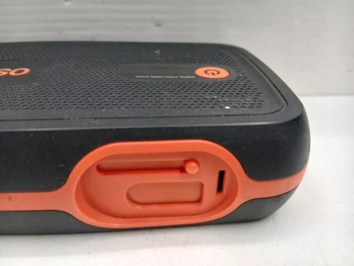 OSRAM BATTERYstart 300 – стартер 12V 12000 мАч с повербанком и фонариком, фото 4