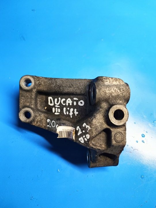Fiat OE 5802127137 кронштейн двигателя MJet, фото 1