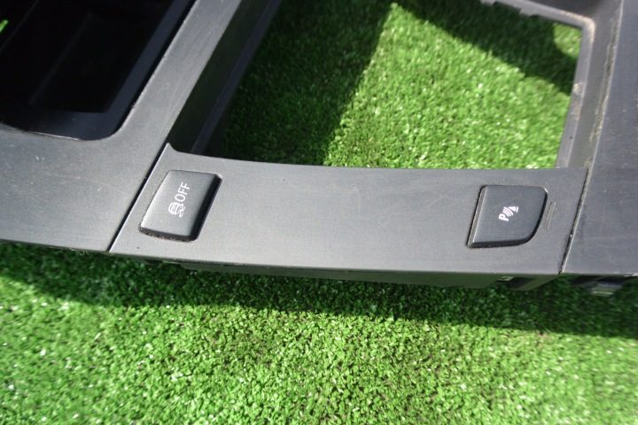 BMW F10 F11 ЦЕНТРАЛЬНАЯ КОНСОЛЬ ТОННЕЛЬ БАРДАЧОК 9206663 9171556 + Кнопка ручного тормоза BMW 5 (F10) 9180199 2.0L дизель 135 кВт 2012, фото 4