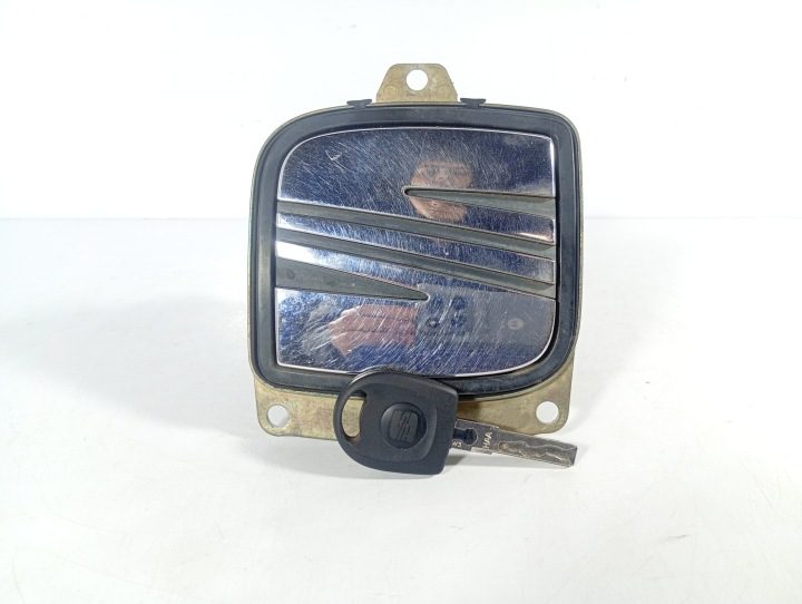 Seat Ibiza 3 III 03-09 РУЧКА КРЫШКИ БАГАЖНИКА С КЛЮЧОМ OE 6L6827573B, фото 1